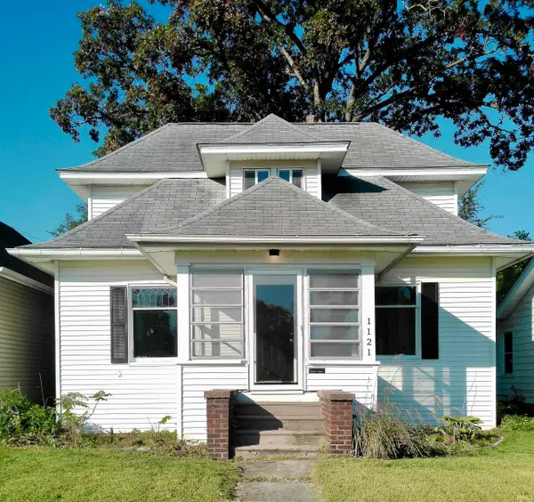 1121 S Ironwood Drive, South Bend, IN 46615