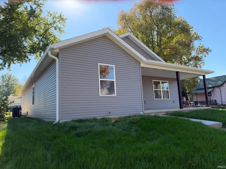 621 W Walnut Street, Washington, IN 47501 - #2