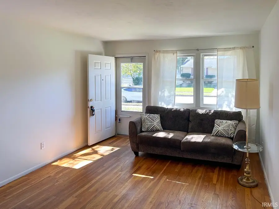 312 E Lowell Avenue, Mishawaka, IN 46545 - #2