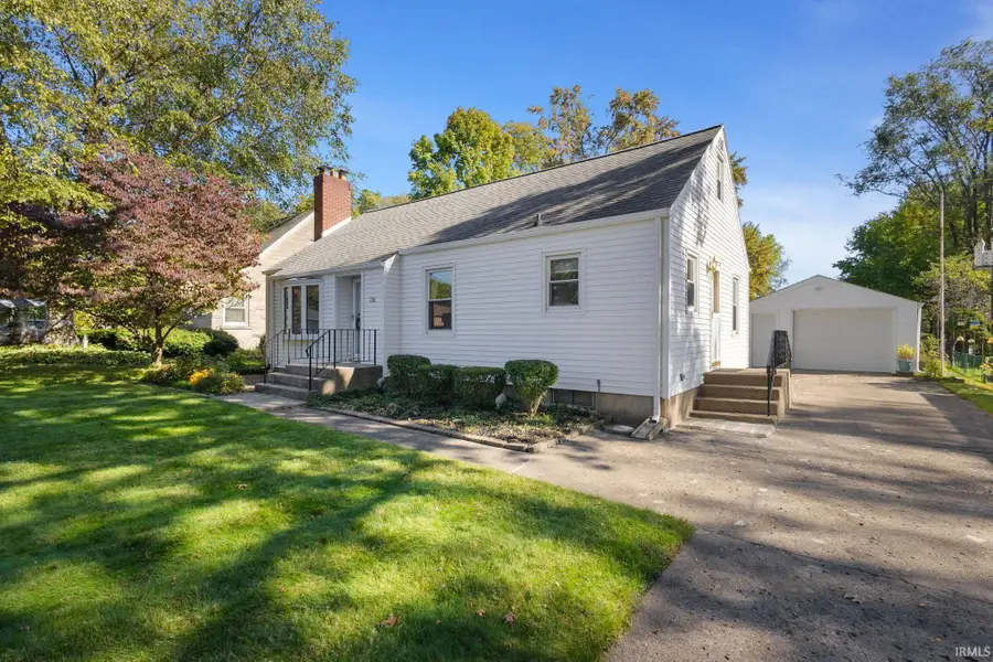 316 S 34th Street, South Bend, IN 46615 - #2