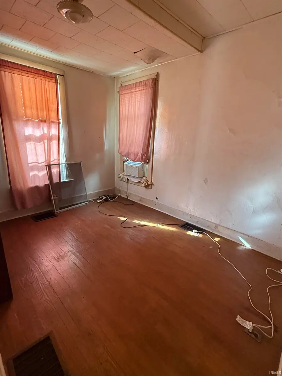 355 W 7th Street, Peru, IN 46970 - #2