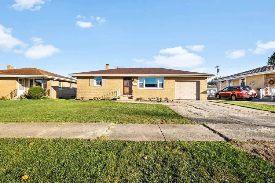 542 W 12th Street, Mishawaka, IN 46544 - #2