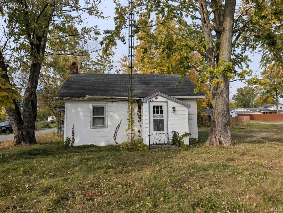 202 E Grandview Avenue, Redkey, IN 47373 - #1