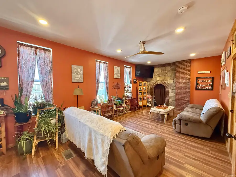 200 E Columbia Street, Evansville, IN 47711 - #3