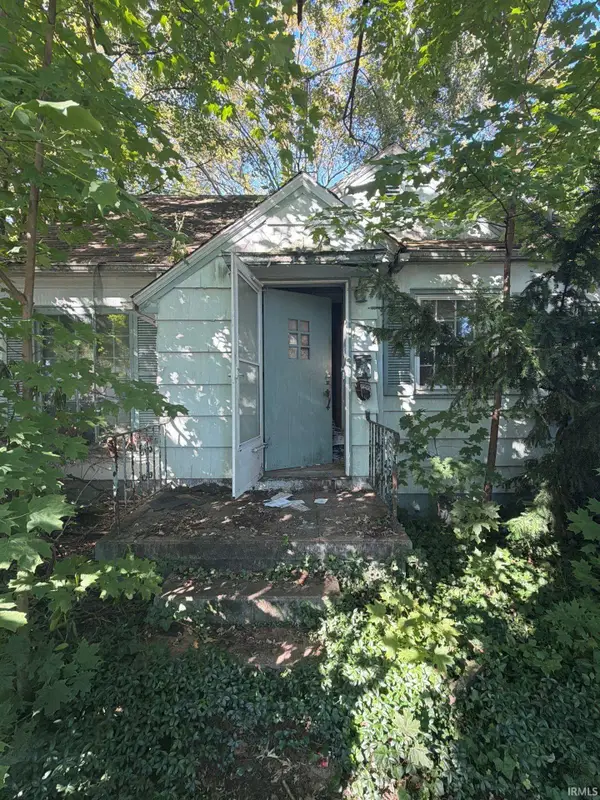 1509 College Street, South Bend, IN 46628
