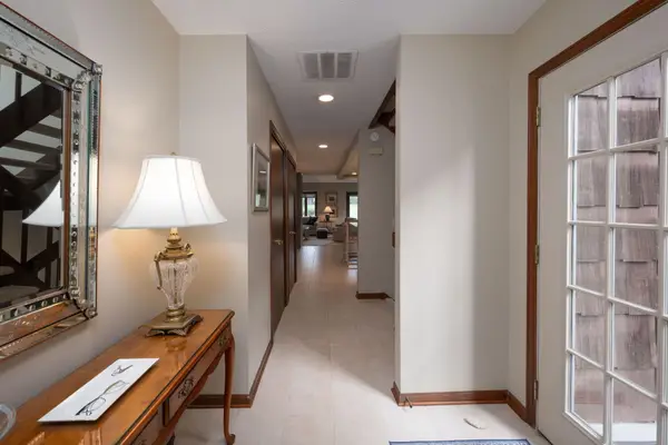 6820 Covington Creek Trail, Fort Wayne, IN 46804