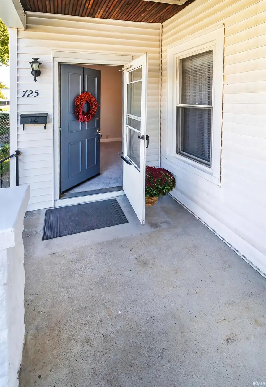725 E Oregon Road, Evansville, IN 47711 - #3