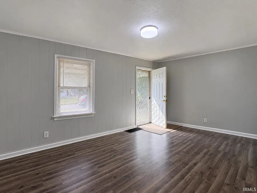 905 Mckinnie Avenue, Fort Wayne, IN 46806 - #3