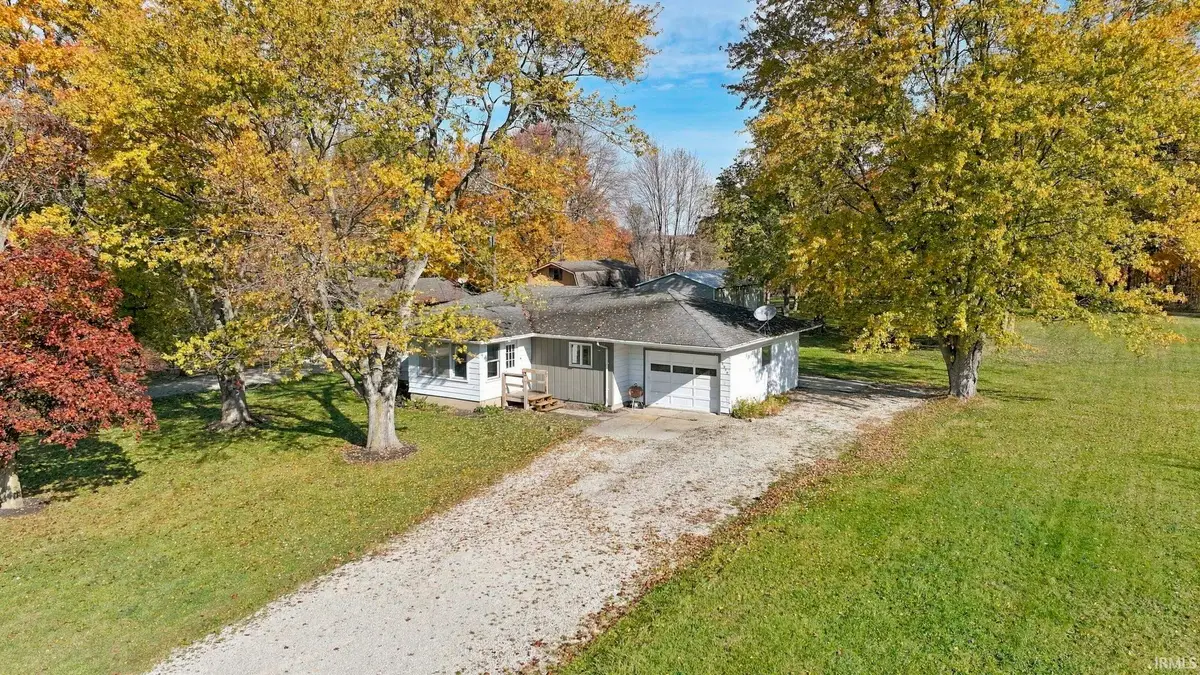 2550 W Business 30 Road, Columbia City, IN 46725 - #1