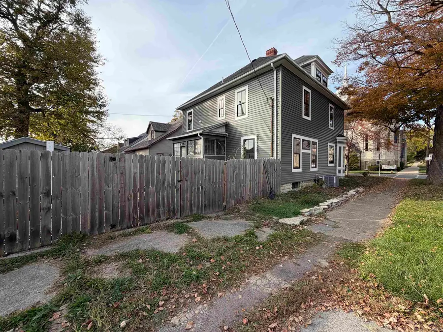 205 W Sinclair Street, Wabash, IN 46992 - #3
