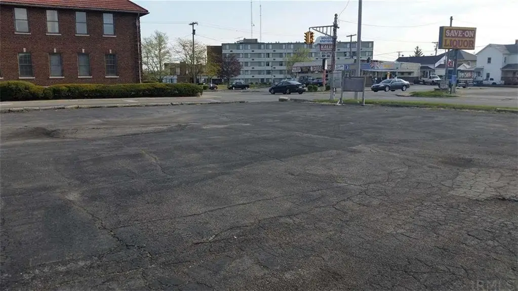 400 S 14th Street S, New Castle, IN 47362 - #1