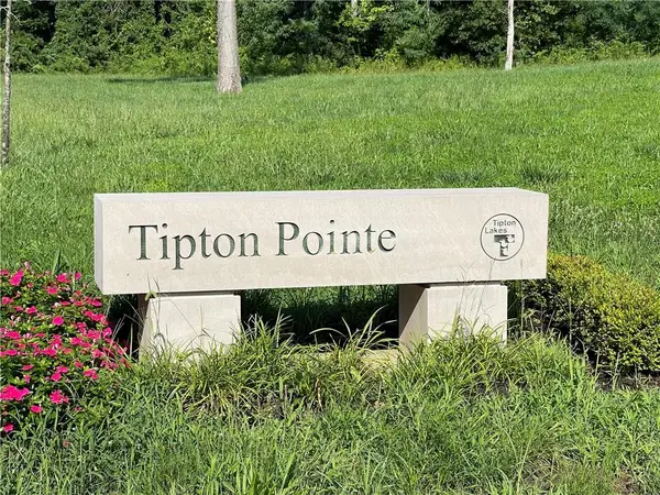 1937 Tipton Pointe Court, Columbus, IN 47201