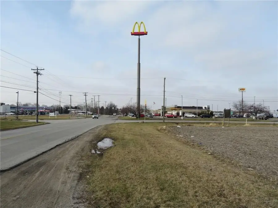 00 Corey Boulevard, Crawfordsville, IN 47933 - #2