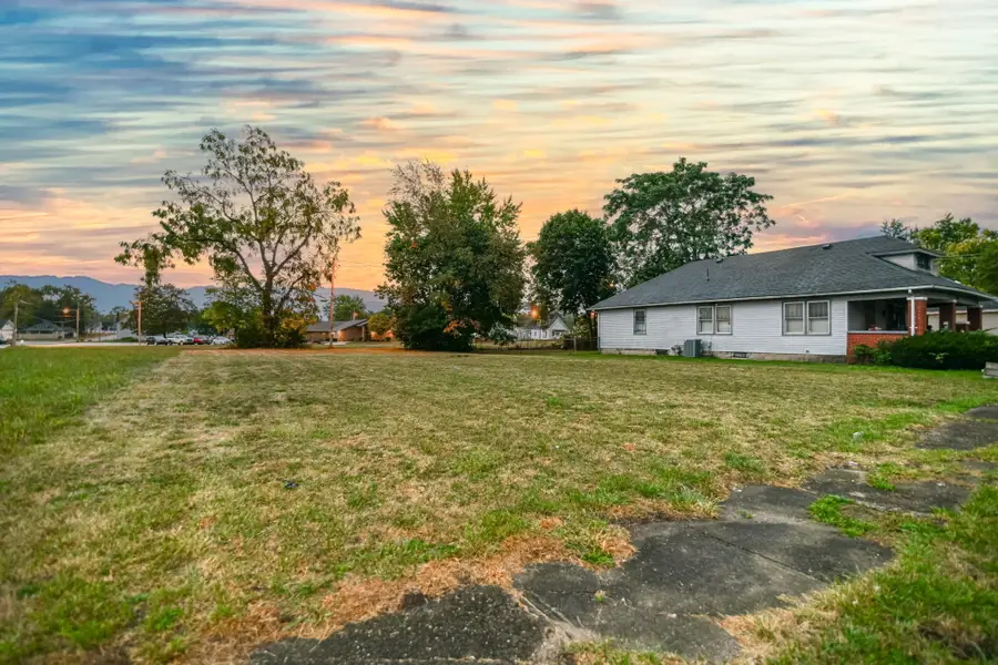 2114 Locust Street, Anderson, IN 46016 - Image #2