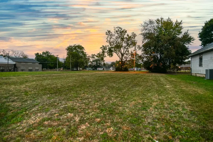 2114 Locust Street, Anderson, IN 46016 - Image #3