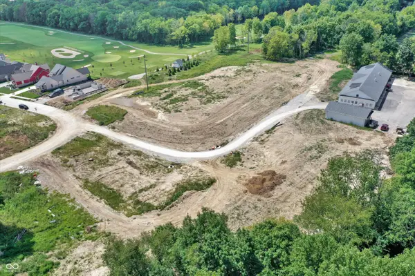 10686 Dartmoor Way, Zionsville, IN 46077