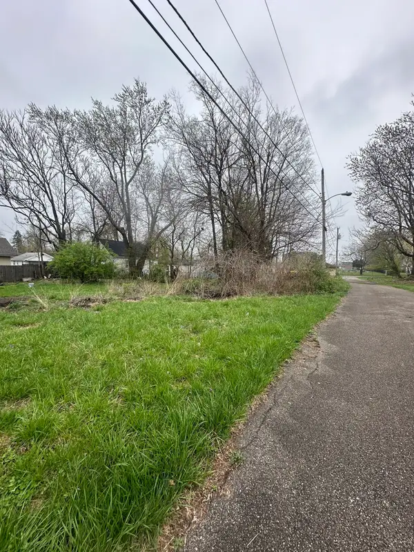 21 South Street South Street S, Anderson, IN 46016