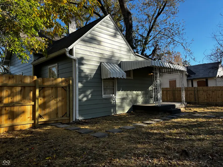 212 S Good Avenue, Indianapolis, IN 46219 - Image #2