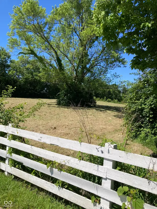 6814 S Ford Road S, Zionsville, IN 46077