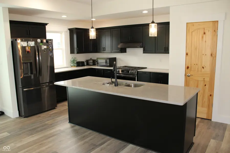 408 E College Street, Bainbridge, IN 46105 - Image #2