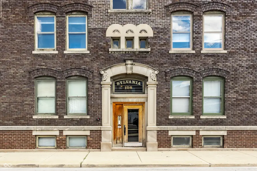 108 E St Clair Street #APT G, Indianapolis, IN 46204 - Image #2