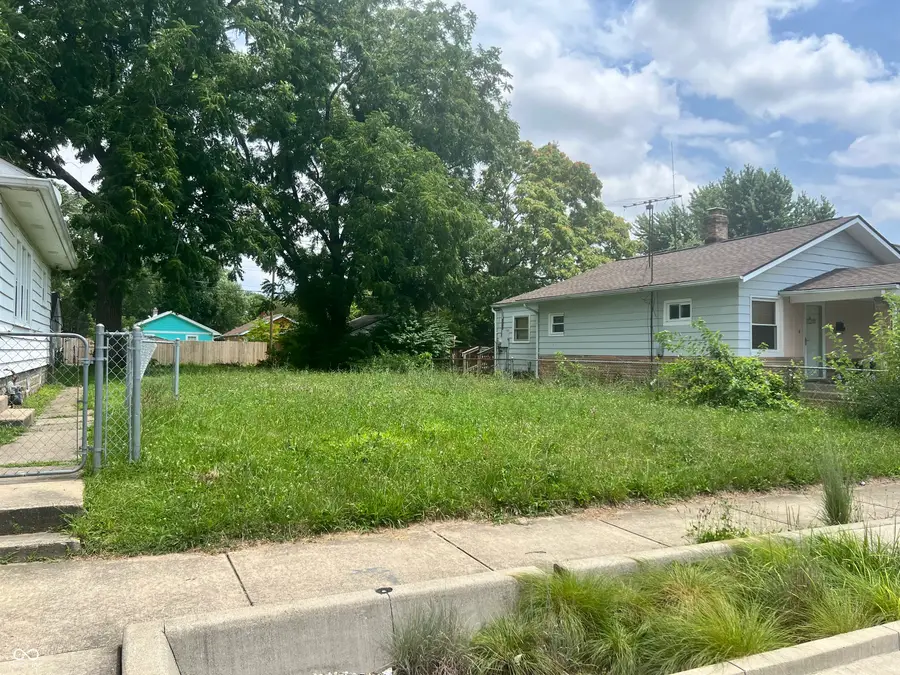 925 N Livingston Avenue, Indianapolis, IN 46222 - Image #3