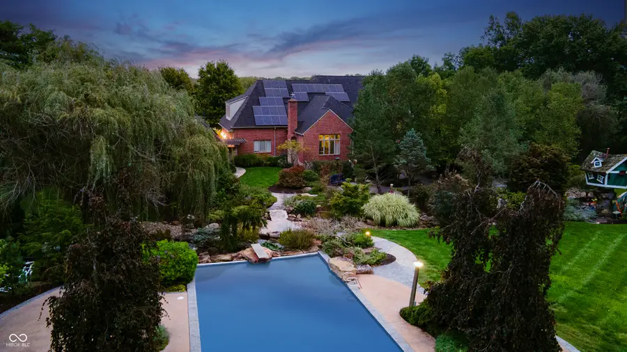 11542 Willow Springs Drive, Zionsville, IN 46077 - Image #2