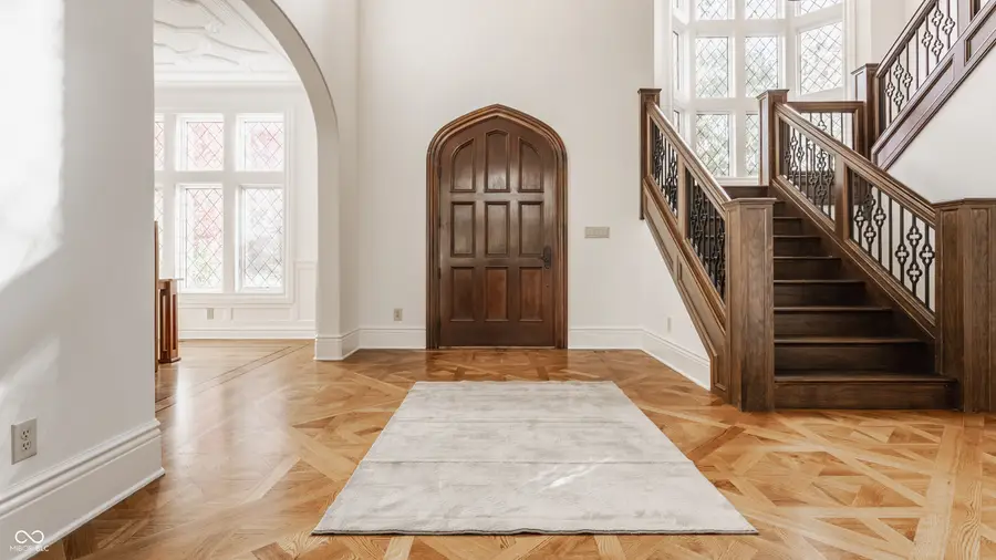 11542 Willow Springs Drive, Zionsville, IN 46077 - Image #3