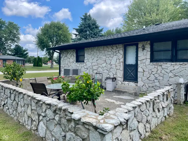 816 N County Road 900 E, Avon, IN 46123