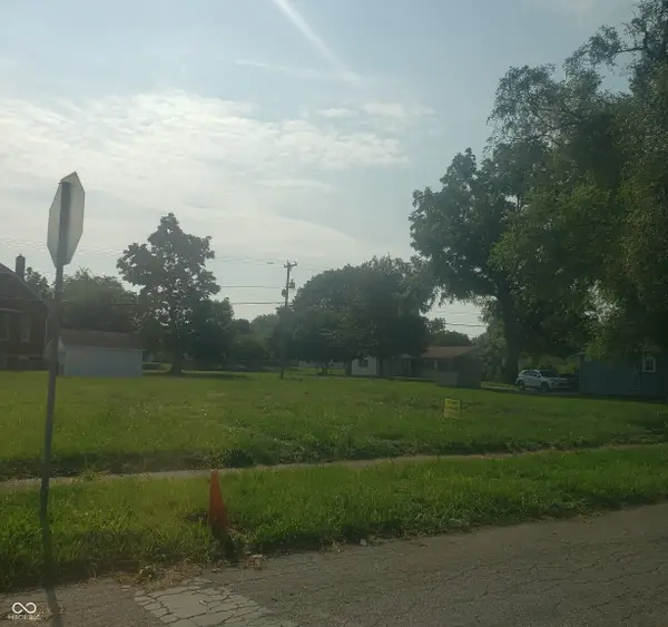 804 S 14th Street, Terre Haute, IN 47807