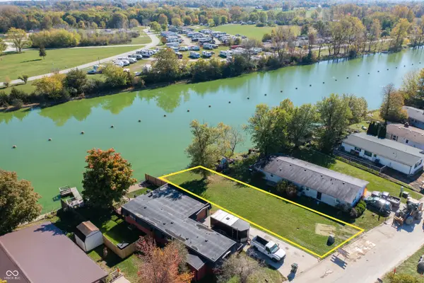 41 Fountain Lake Drive, Greenfield, IN 46140