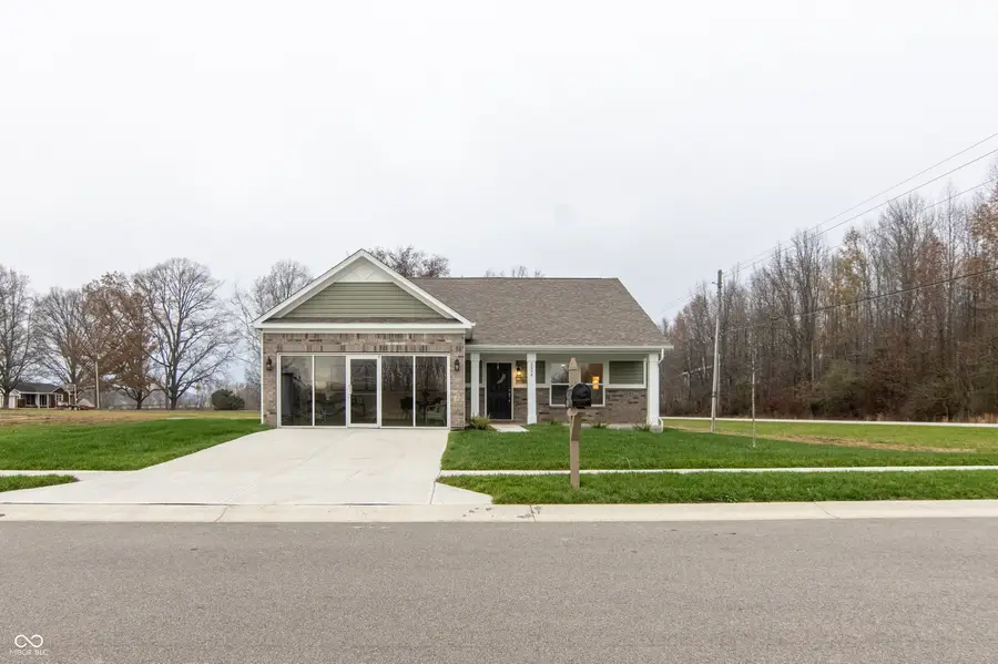 2054 Heron Drive, Seymour, IN 47274 - Image #2