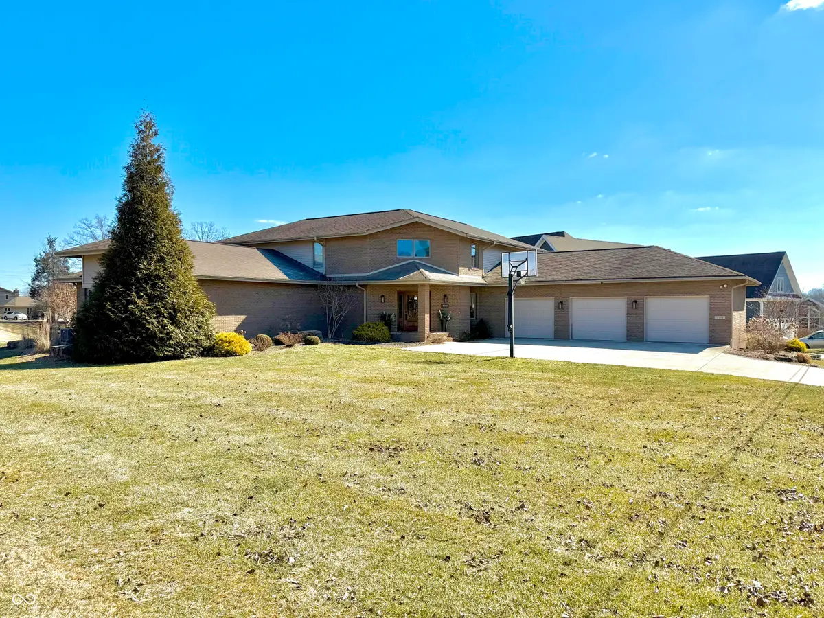 9398 W Mirror Road, Columbus, IN 47201 - Image #1