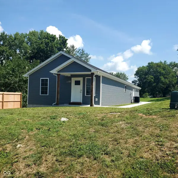 1109 W Vine Street, Brownstown, IN 47220