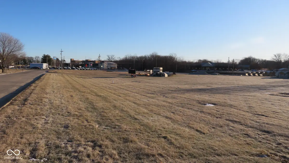 00 100 Road W, Crawfordsville, IN 47933 - #1