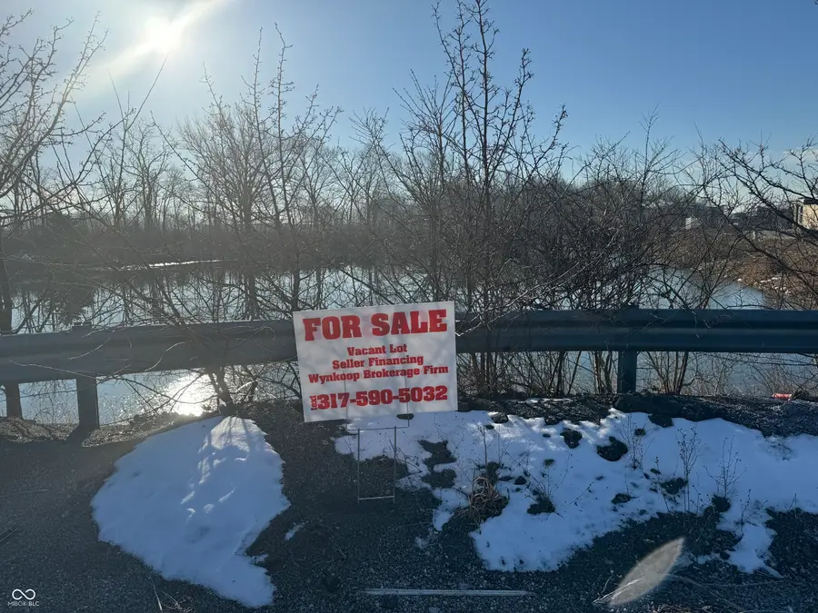 2695(SE of Jeep Chrysler) E Main Street, Plainfield, IN 46168 - #2