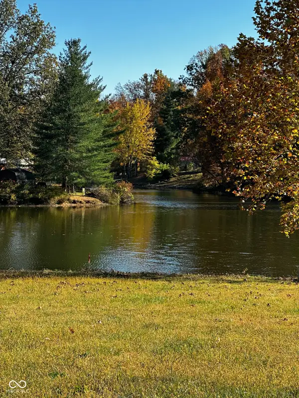 332 Honey Locust Place, North Vernon, IN 47265