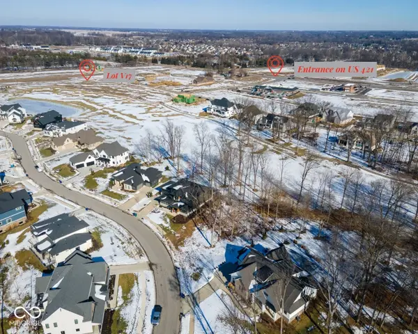 10885 Dartmoor Court, Zionsville, IN 46077