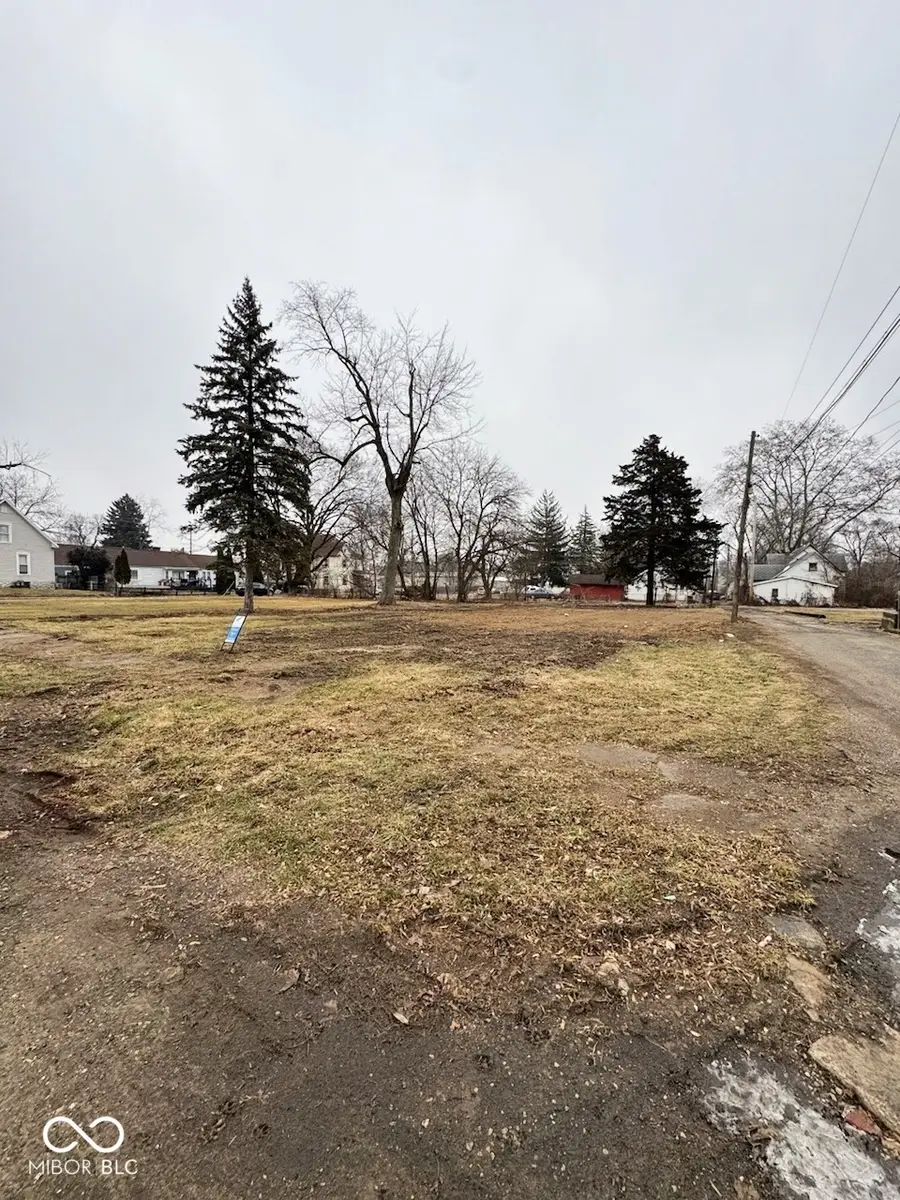 611 S Whites Avenue, Marion, IN 46953 - #2