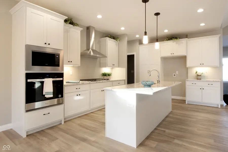 3604 Maple Ridge Drive, Columbus, IN 47201 - Image #2