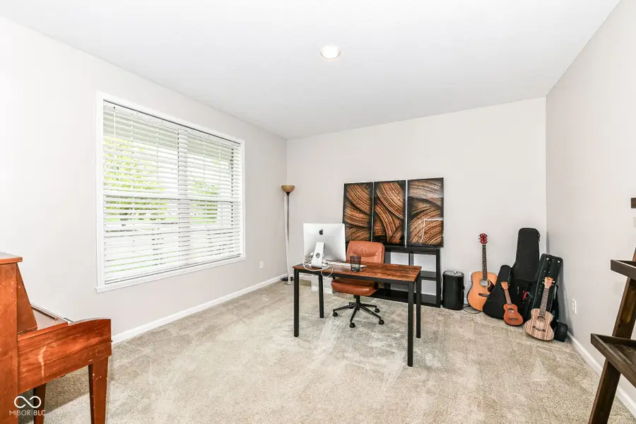 698 Ridge Gate Drive, Brownsburg, IN 46112 - Image #3