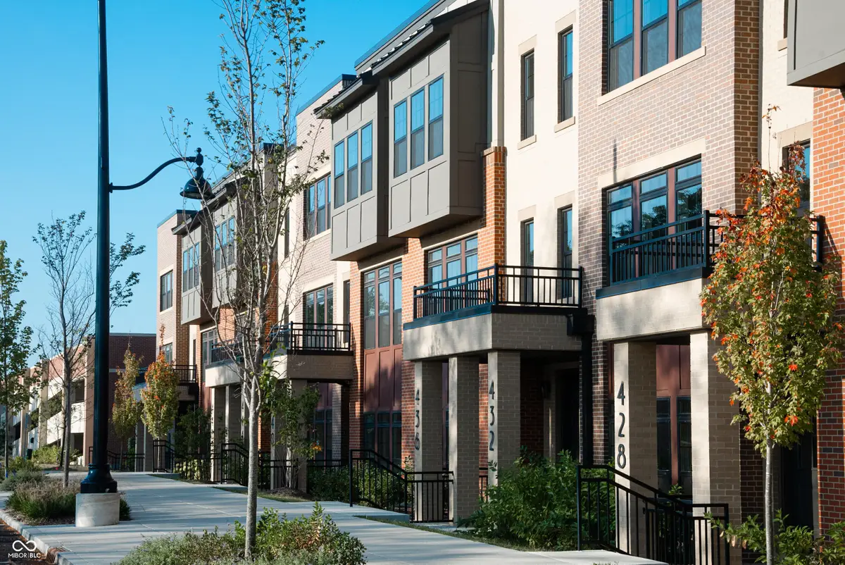 452 S Meridian Street #B Bldg D, Greenwood, IN 46143 - Image #1