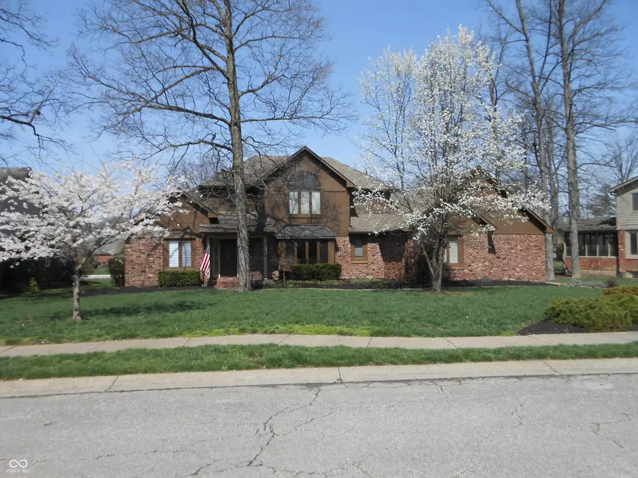 6712 Forrest Commons Boulevard, Indianapolis, IN 46227 - Image #2