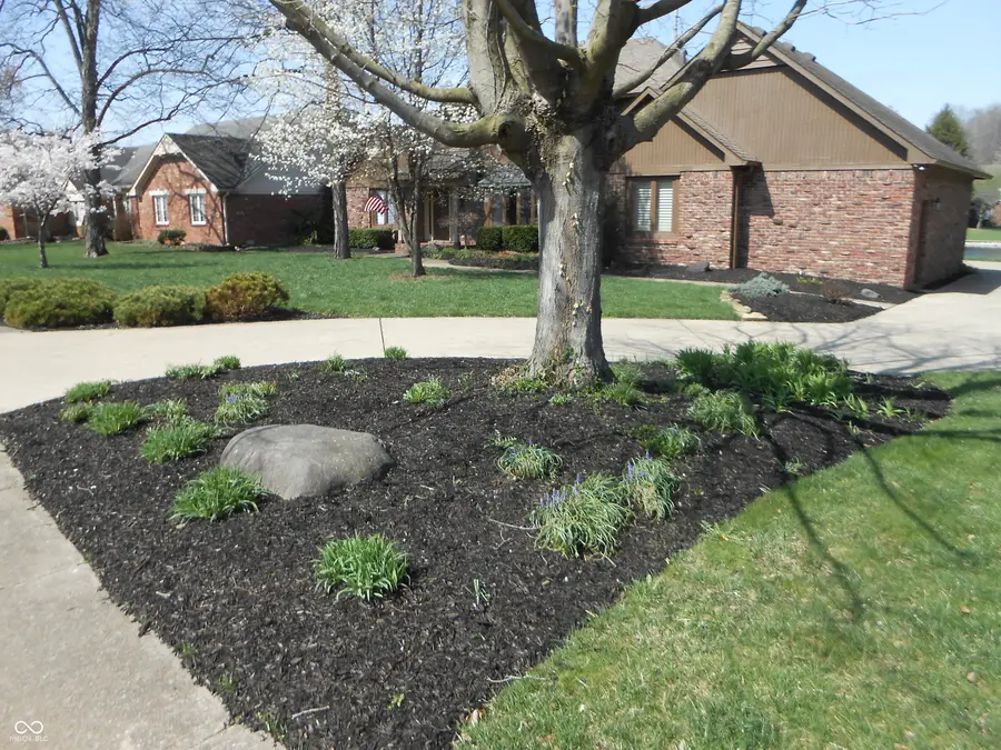 6712 Forrest Commons Boulevard, Indianapolis, IN 46227 - Image #3