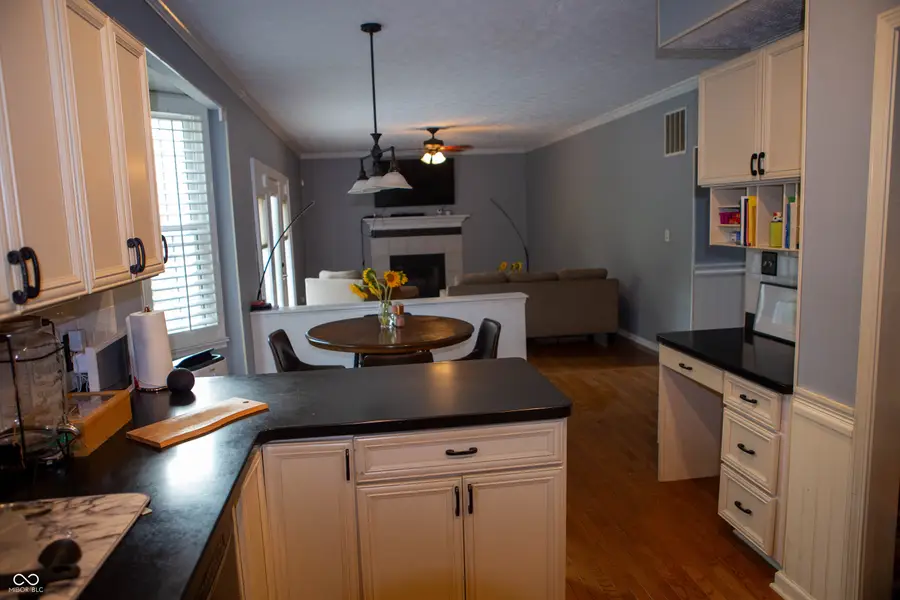 8754 Nora Woods Drive, Indianapolis, IN 46240 - Image #3