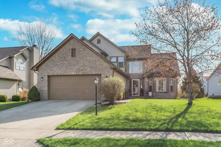 10518 Greenway Drive, Fishers, IN 46037 - Image #2