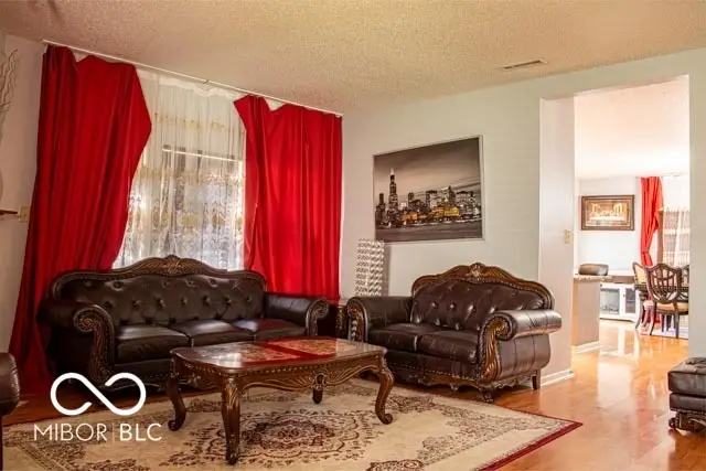 10105 Yosemite Lane, Indianapolis, IN 46234 - Image #3