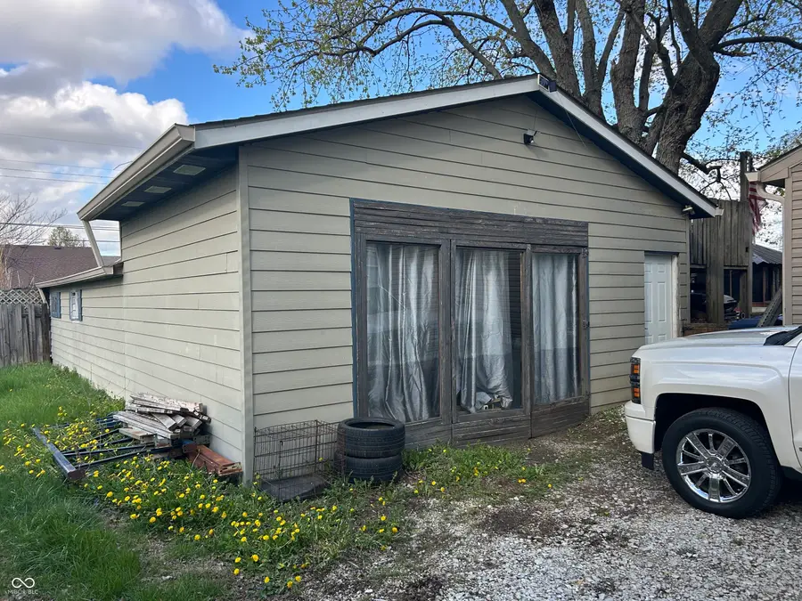 18 E North Street, New Palestine, IN 46163 - Image #2