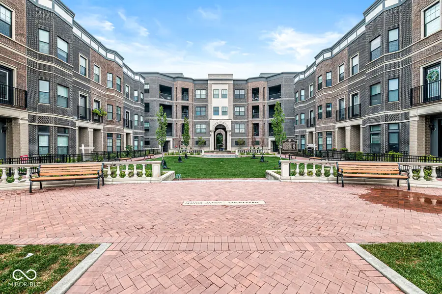 932 Veterans Way, Carmel, IN 46032 - Image #3