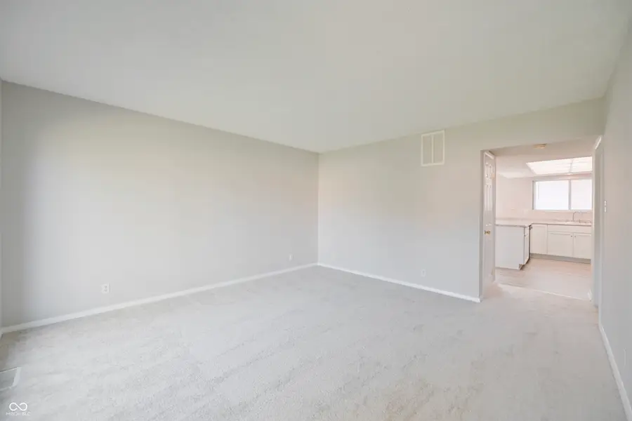 8116 Cheswick Drive, Indianapolis, IN 46219 - Image #2